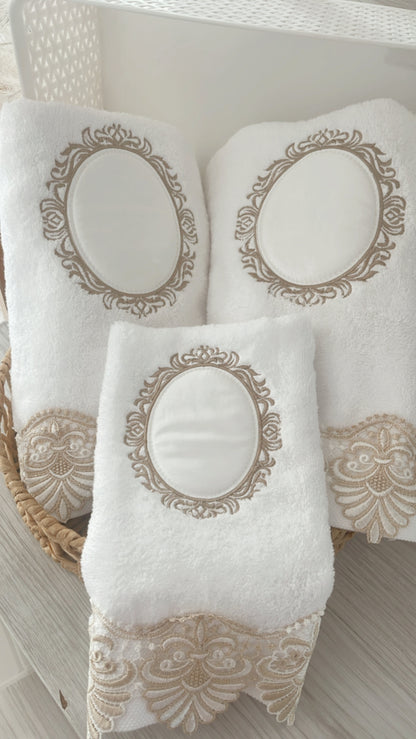 White Embroidery Bath Towel Set 3 pcs - Medallion