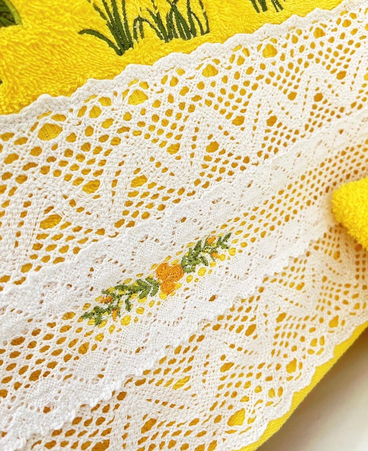 Yellow Embroidery Bath Towels Set 3pcs