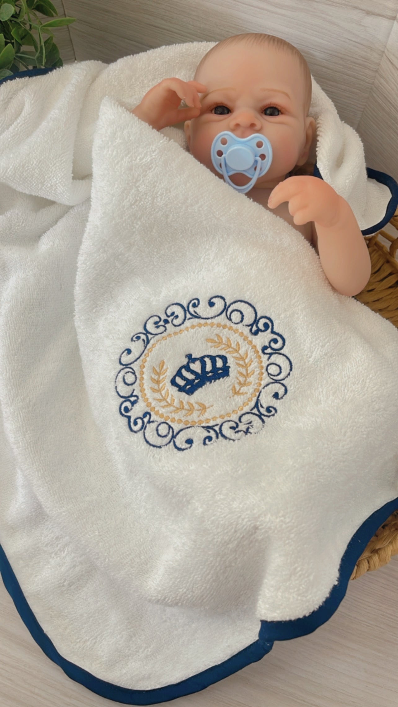 Embroidery Baby Gift Kit Shoulder Cloth/ Burp Cloth/Bath Towel Cloth