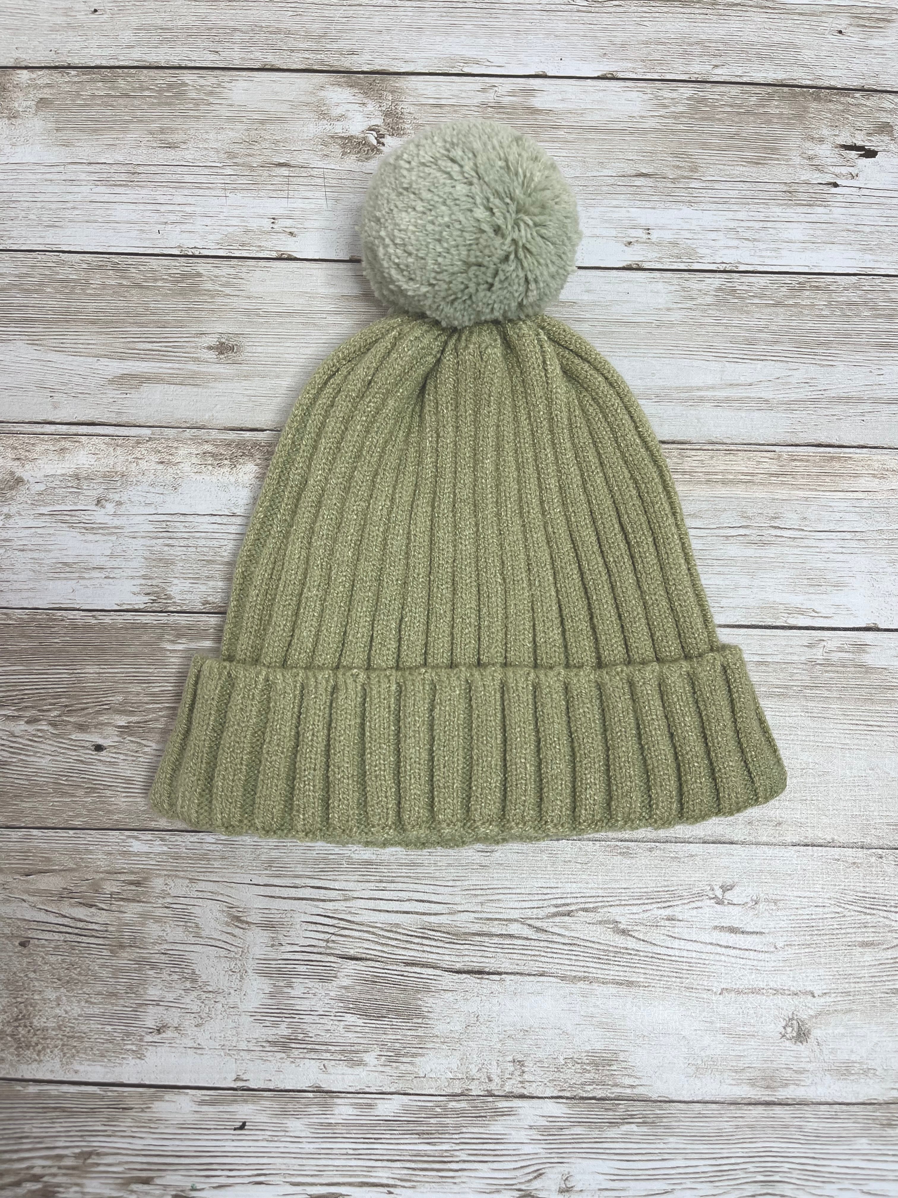 Pom Pom Baby Beanie – Autumn/Winter 0-3 months