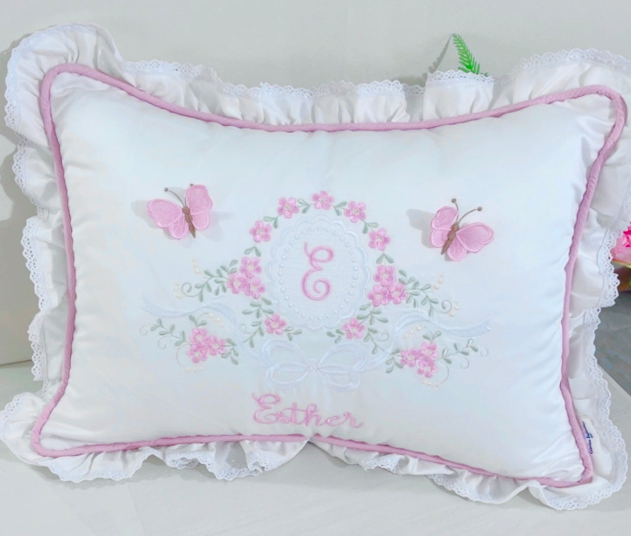 Almofada Decorativa Bordada Personalizado/ Decoration Cushion Embroidery to Baby Room ( Only Order)
