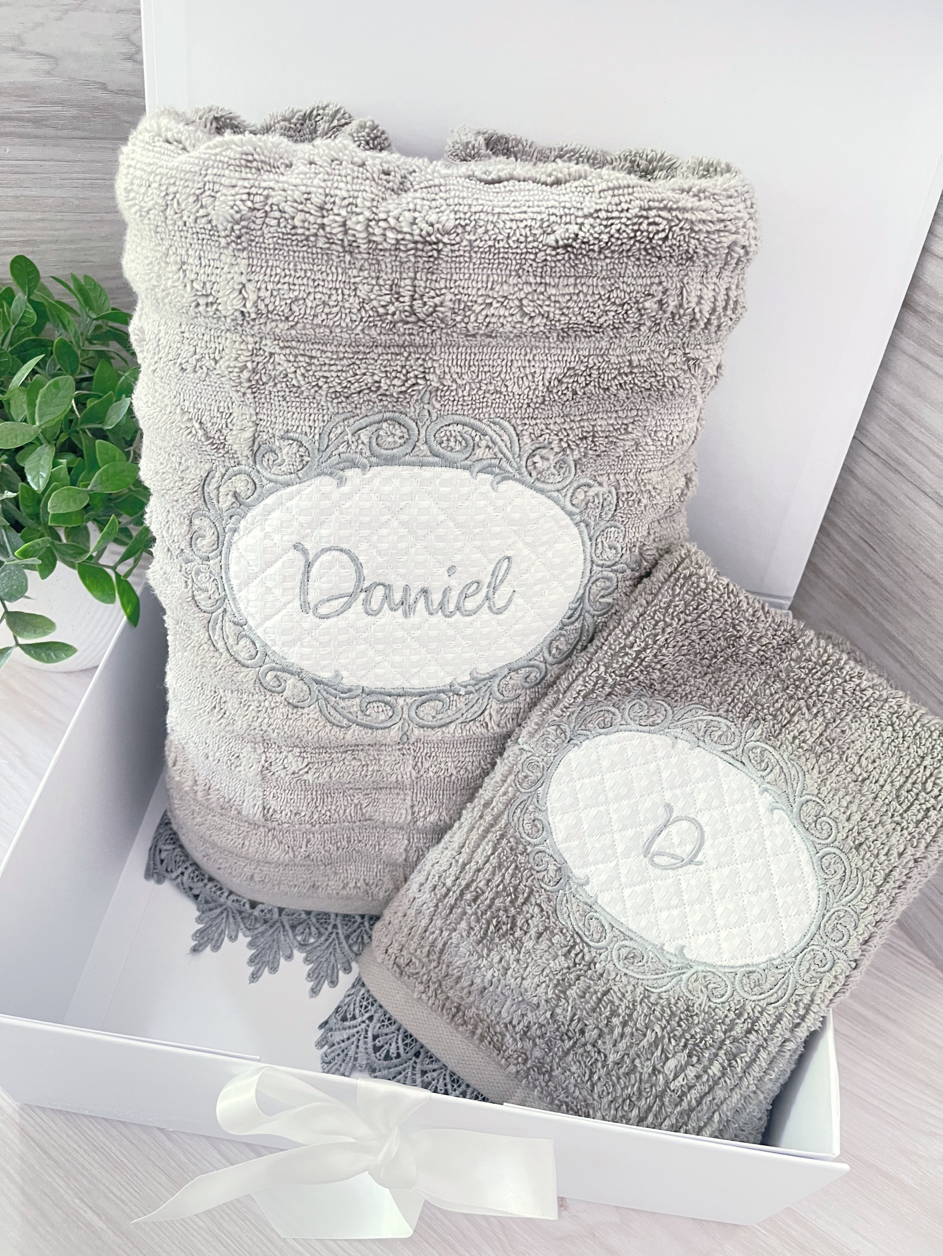 Gift Box Embroidery Towels -Set - Only Order | Name