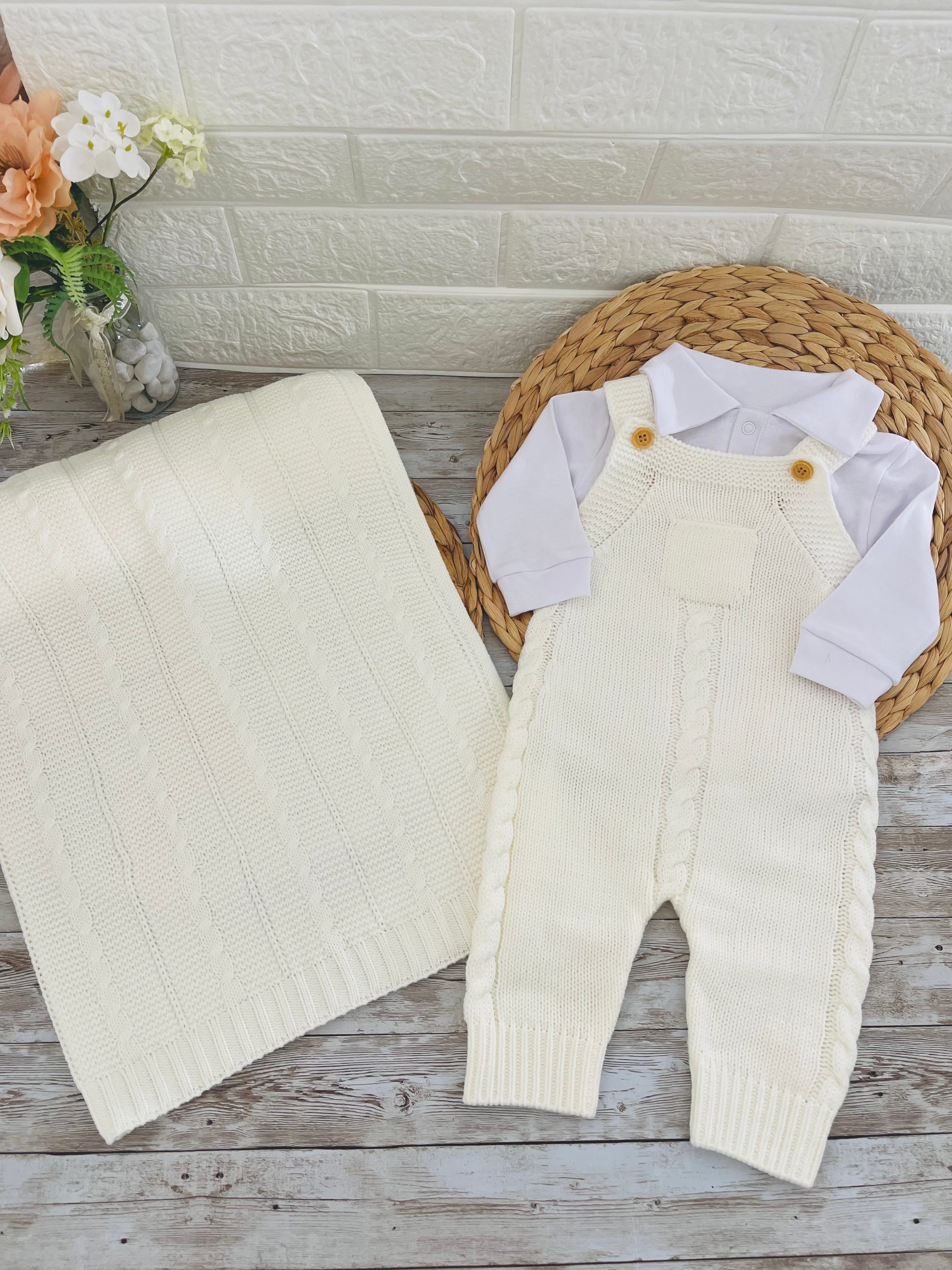 White - Knitted Baby Boy Outfit - Front Pocket (0-3 months) 3pcs