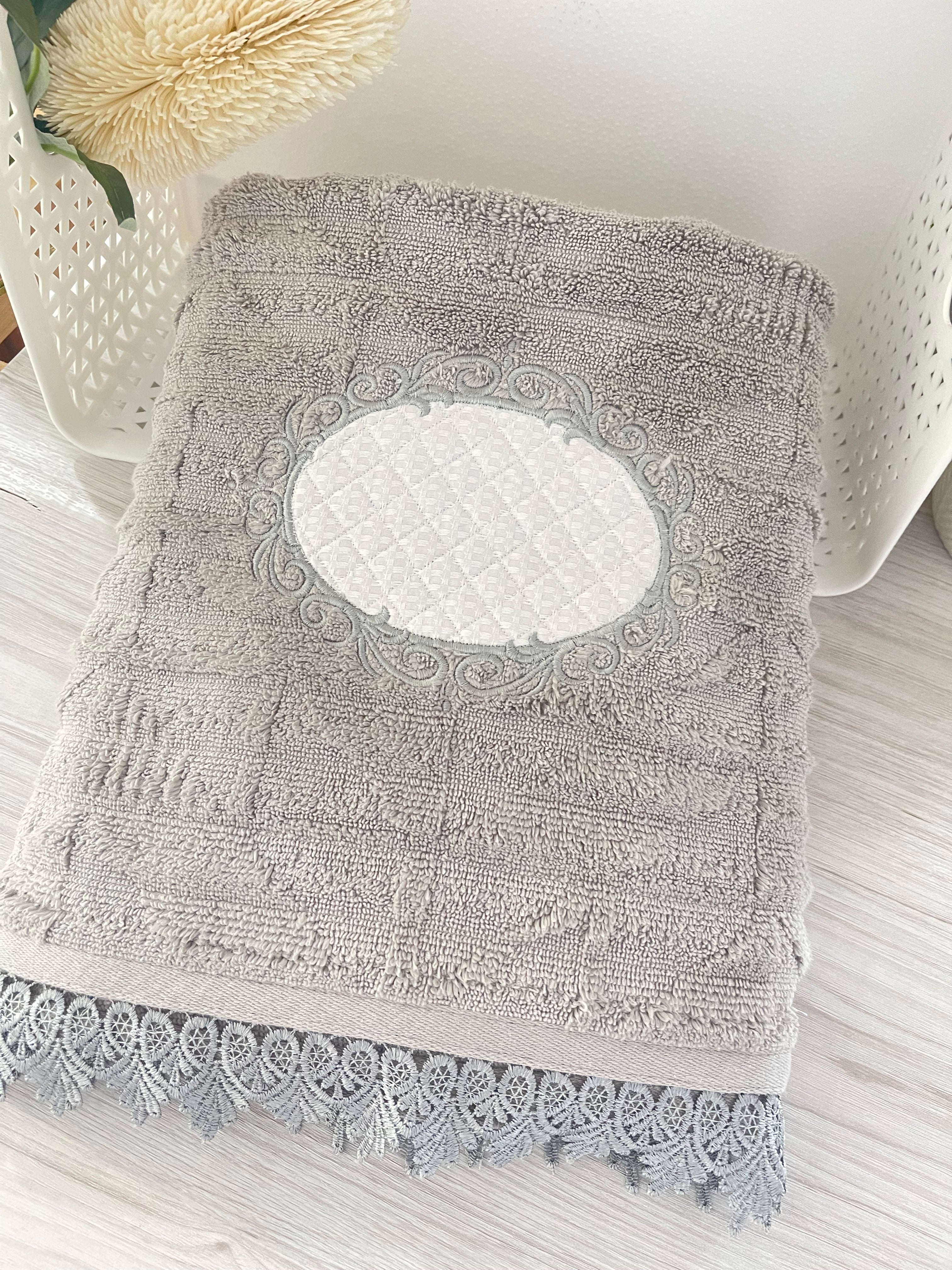 Embroidery Bath Tow Grey