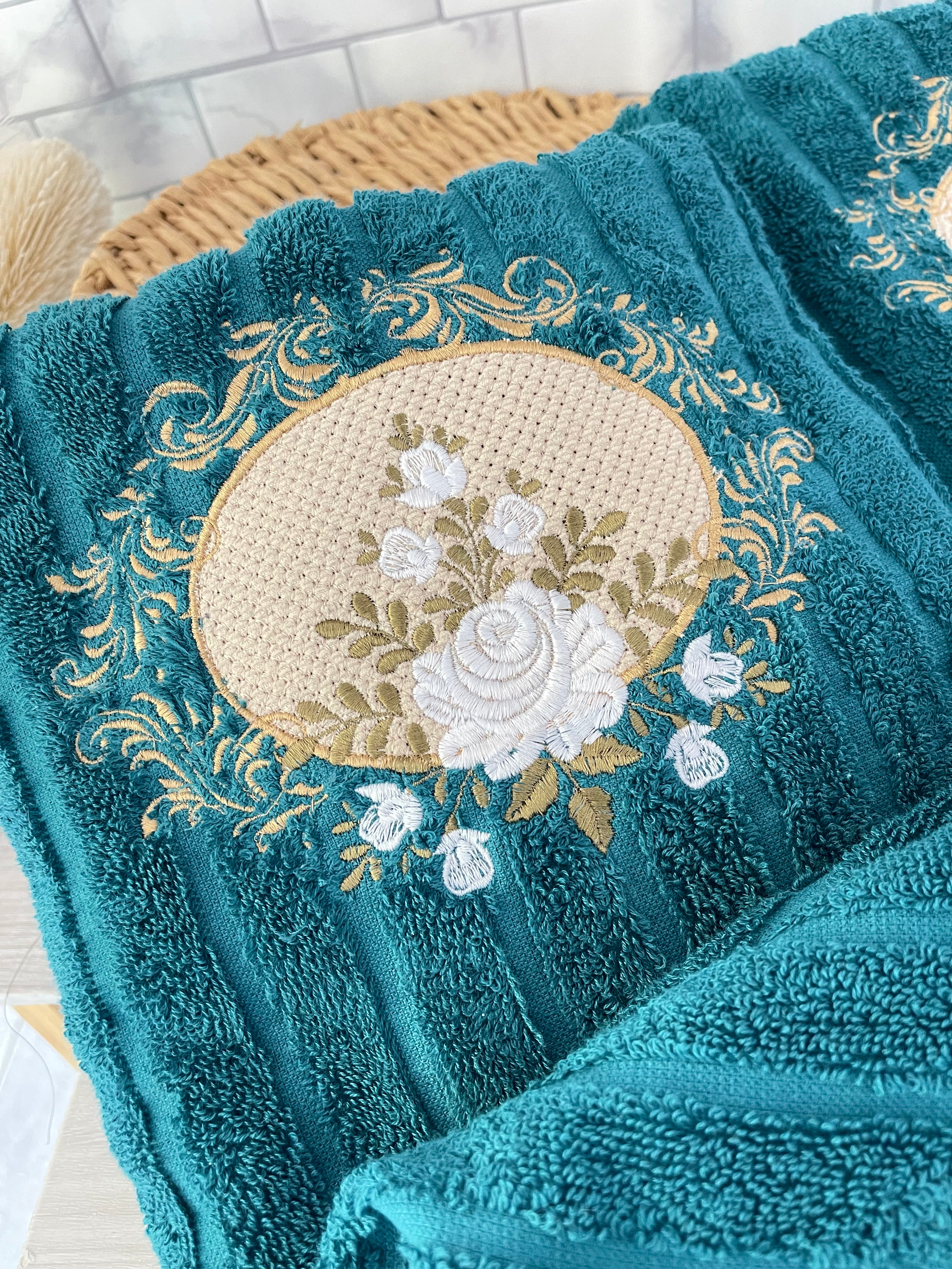Turquoise Green Embroidery Bath Towel Set 3 pc