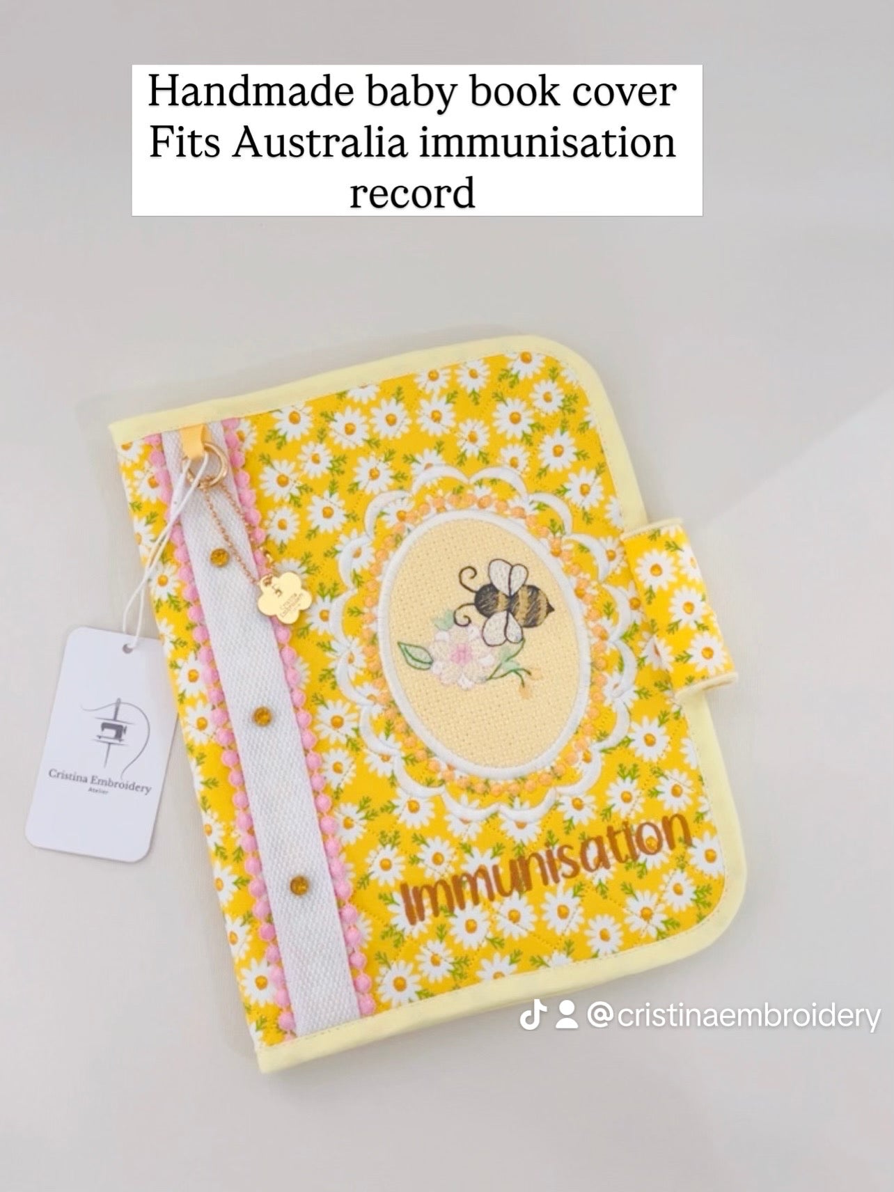 Capa para Caderneta de Vacinação Personalizada / Personalised Embroidered  Vaccination Record Book Cover (Only Order Contact Us)