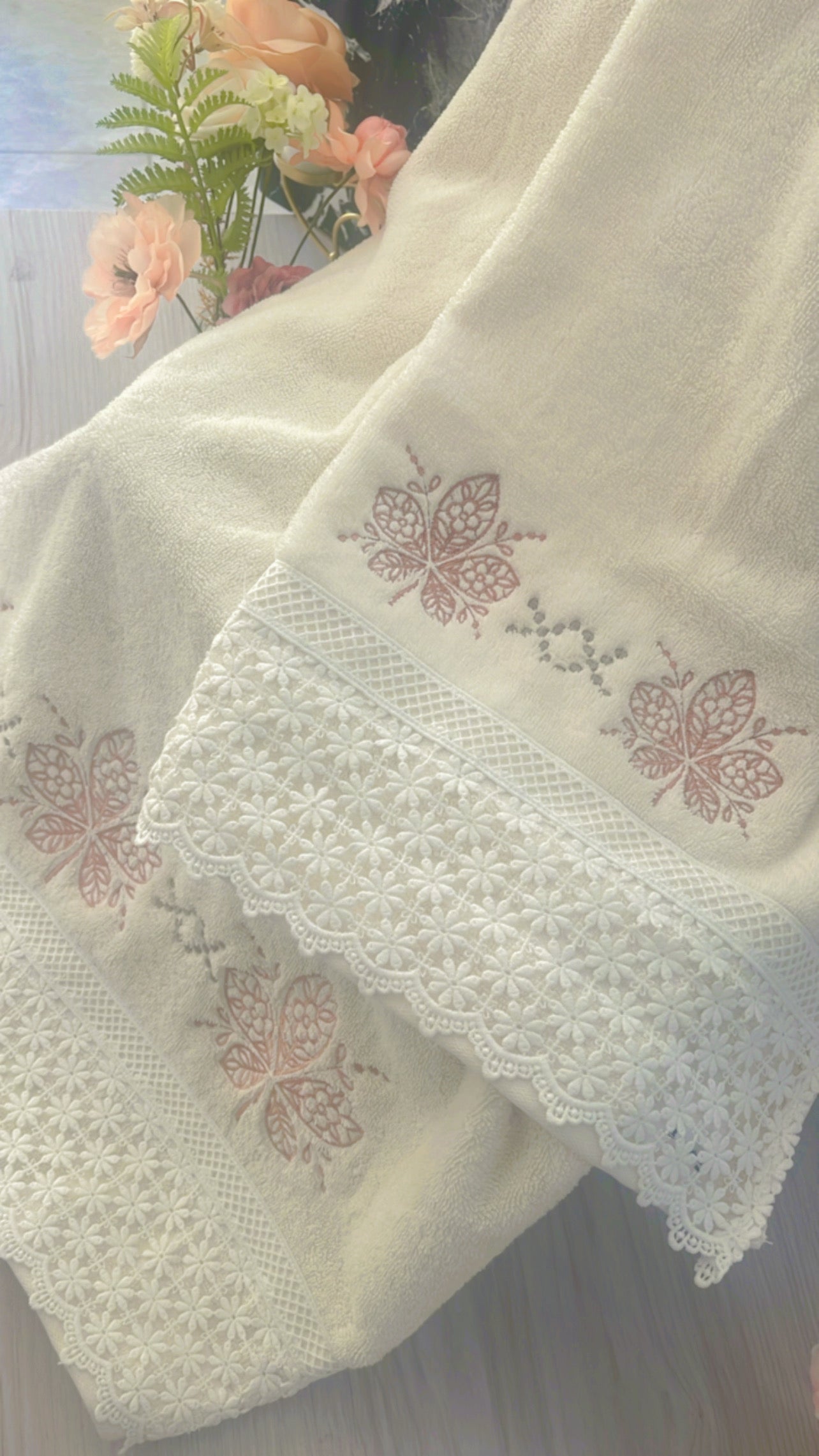 Embroidery Bath Towel Set - Cream - Monogram Leaf Flower 2 pcs