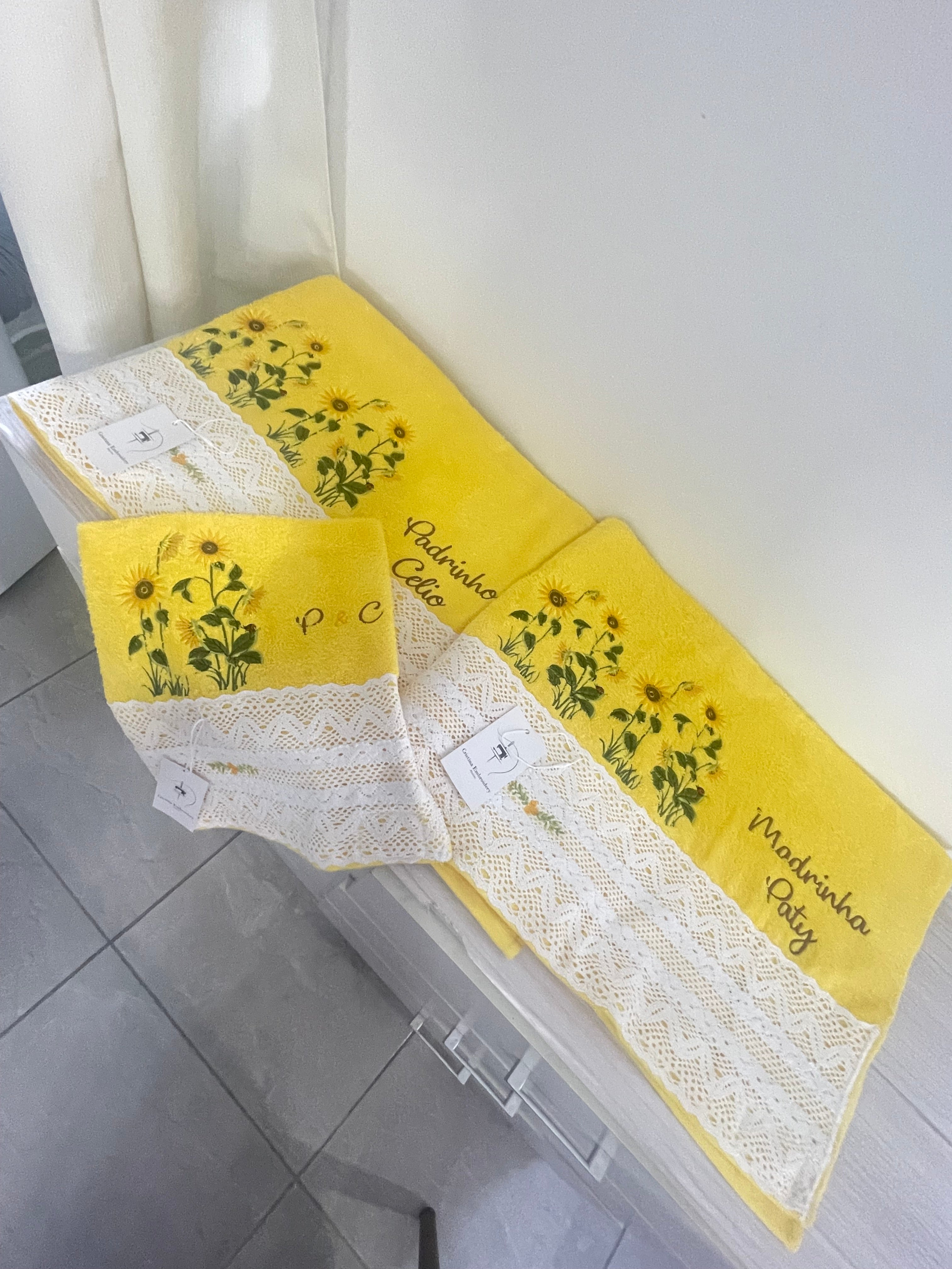 Made to Ordem - Personalised Towels Set