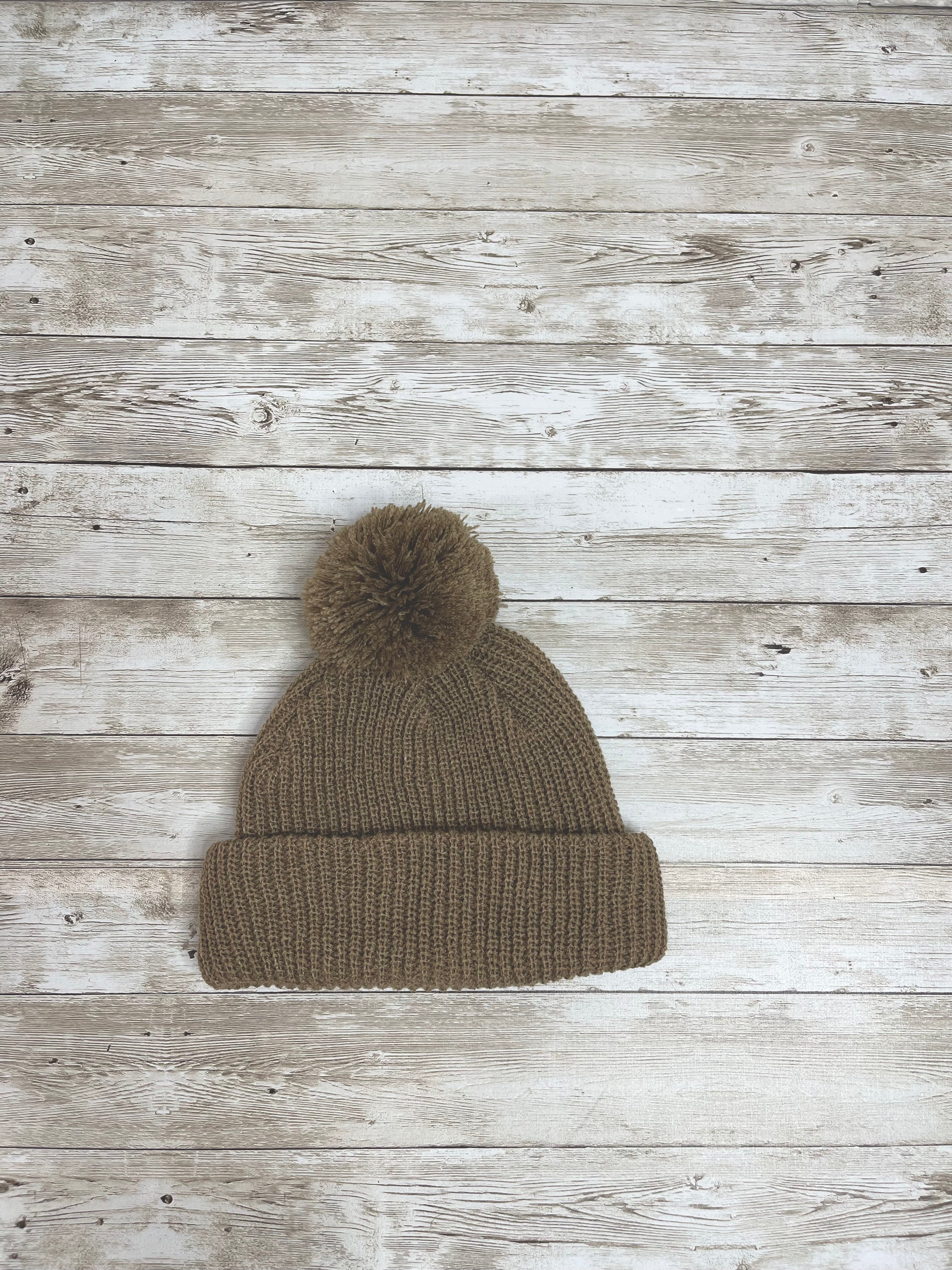 Pom Pom Baby Beanie knitted – Soft & Cozy (3-6 months)