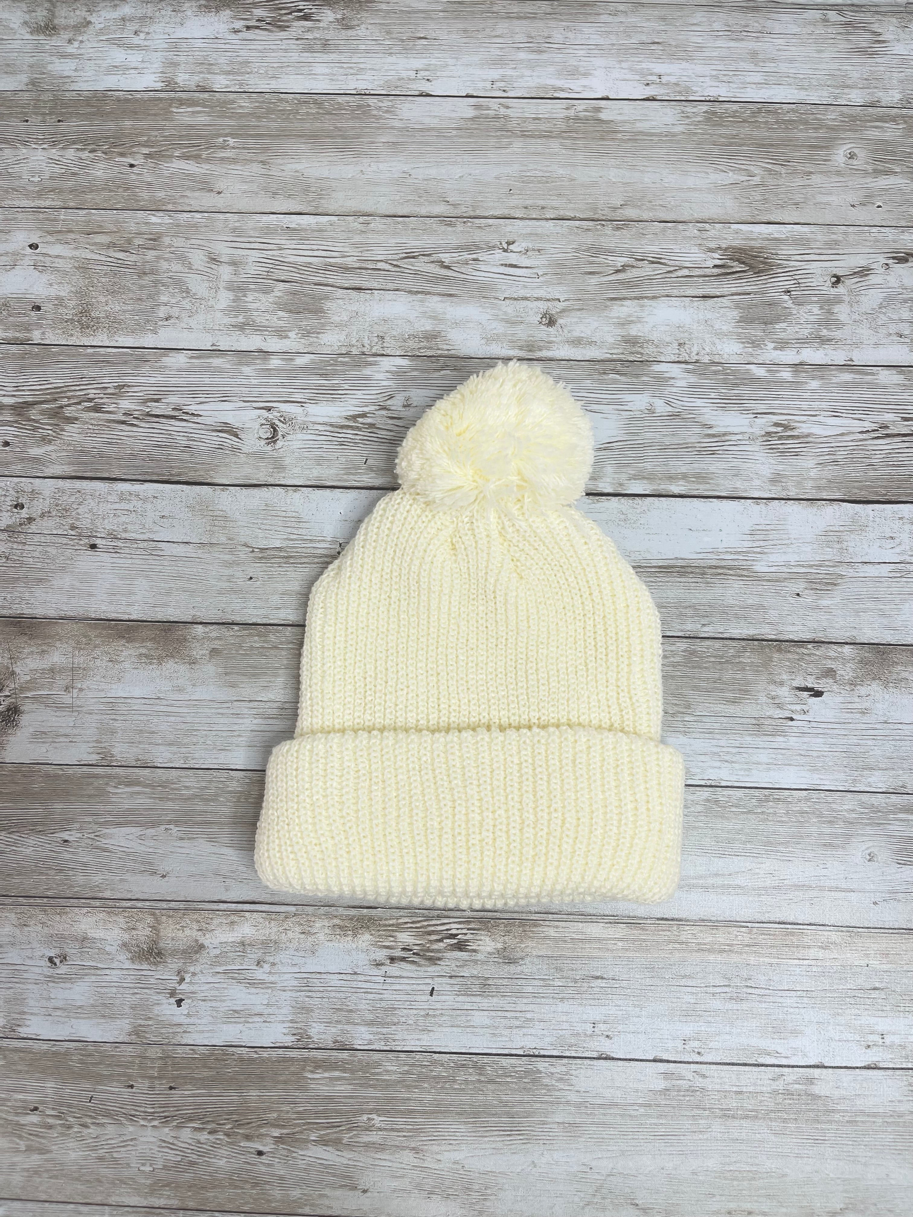 Pom Pom Baby Beanie knitted – Soft & Cozy (3-6 months)