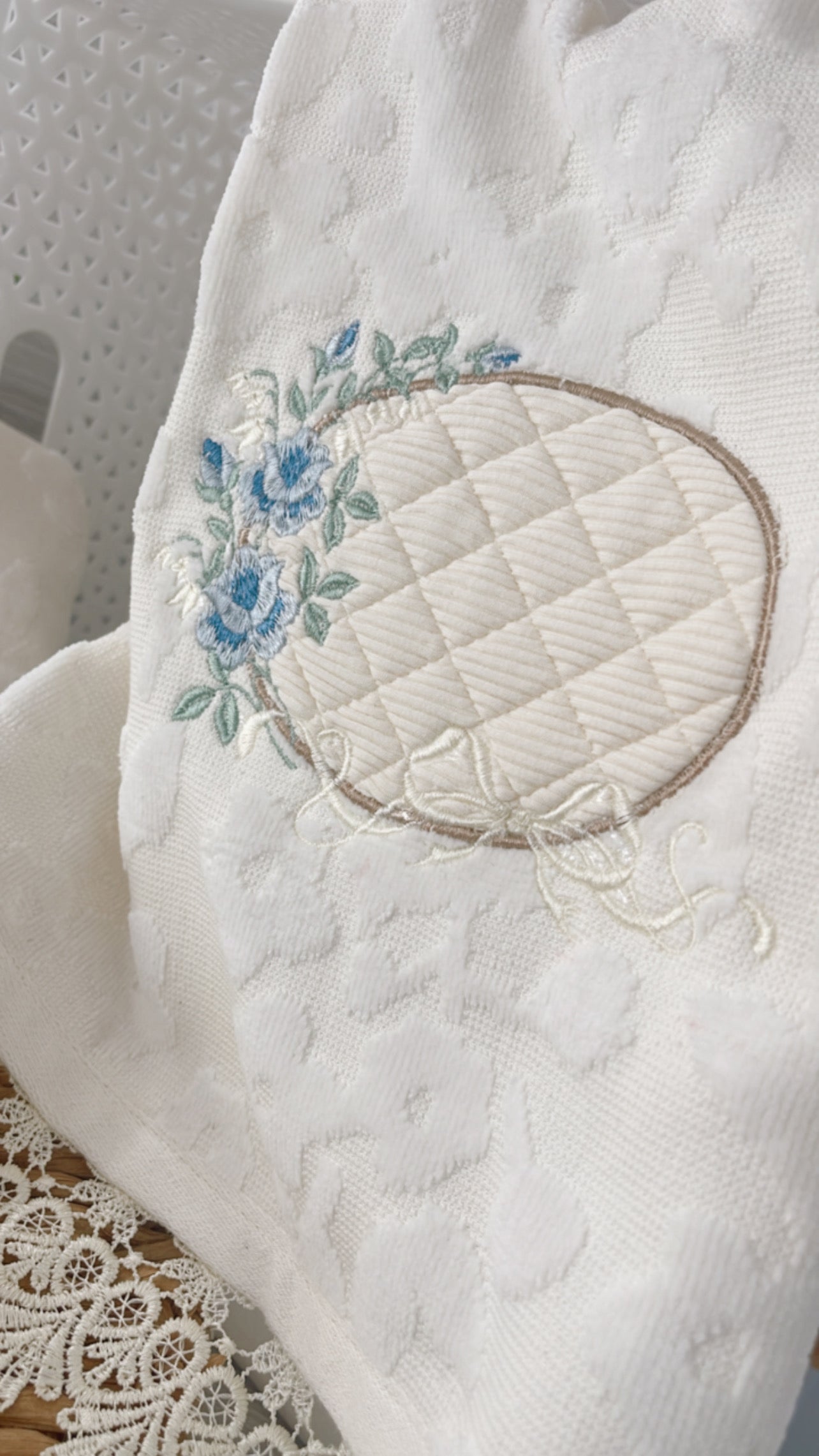 Cream - Embroidery Bath Towel Set 2 pcs