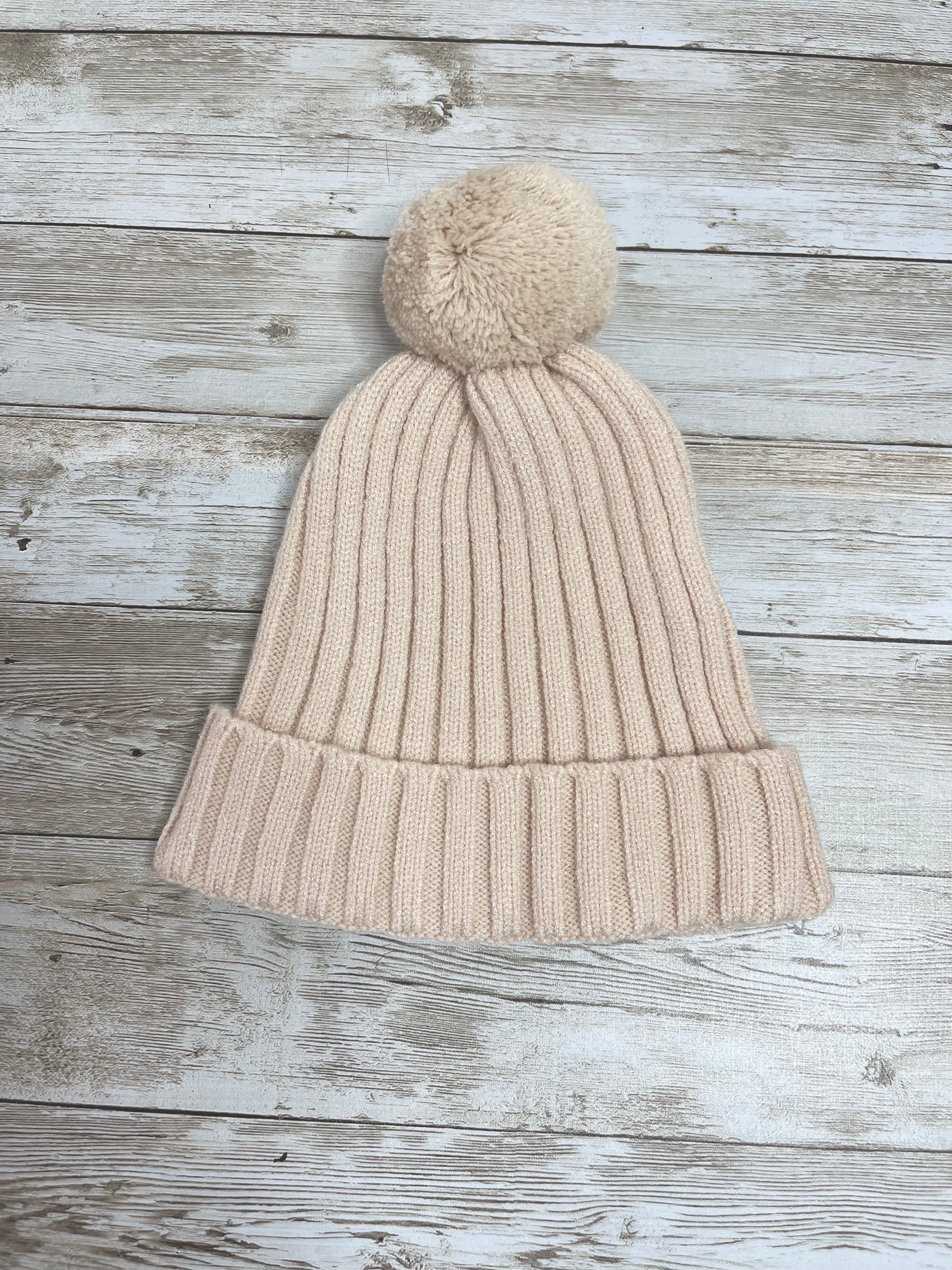 Pom Pom Baby Beanie – Autumn/Winter 0-3 months