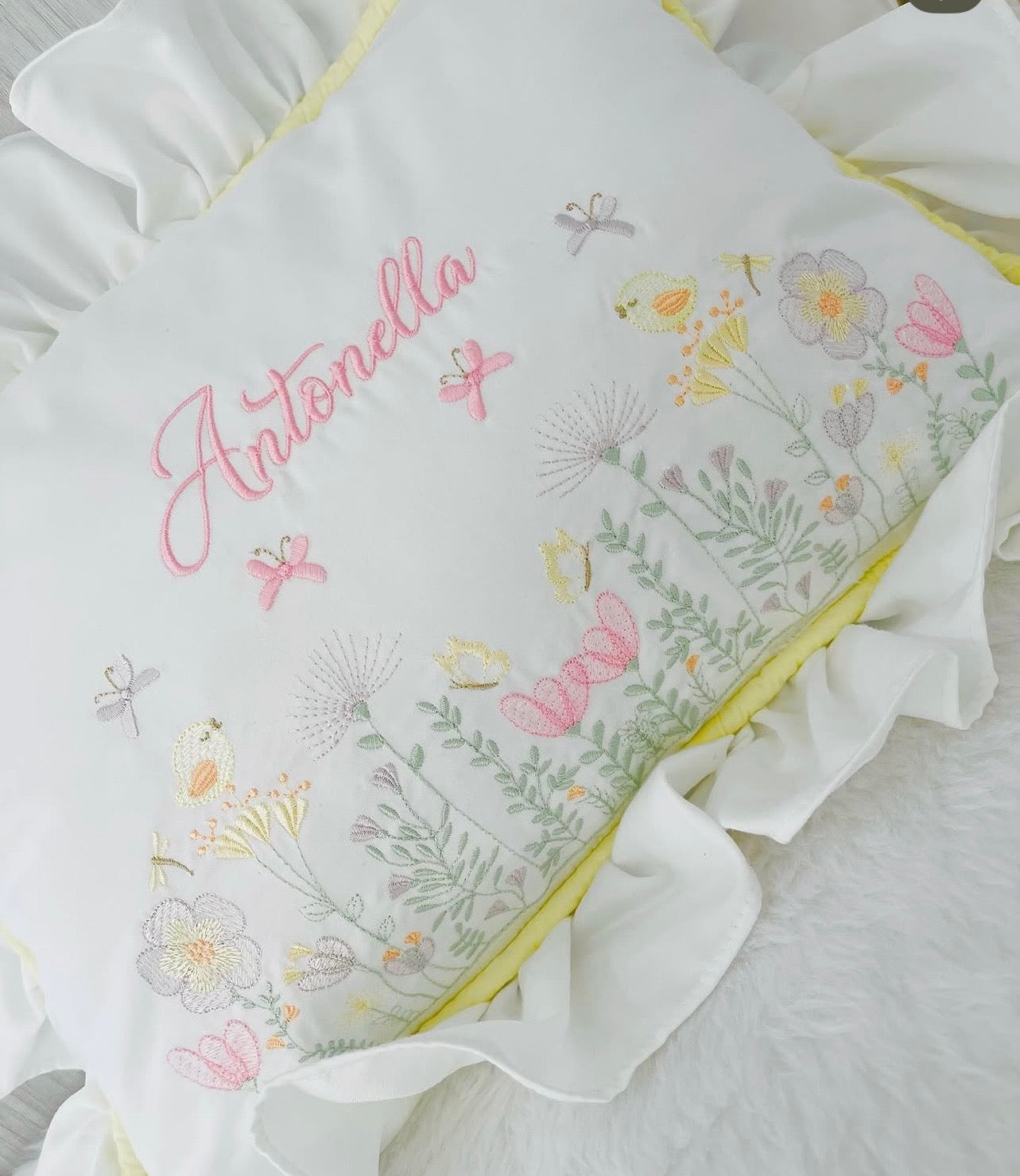 Decoration Cushion Embroidery / Almofada Decorativa Bordada
