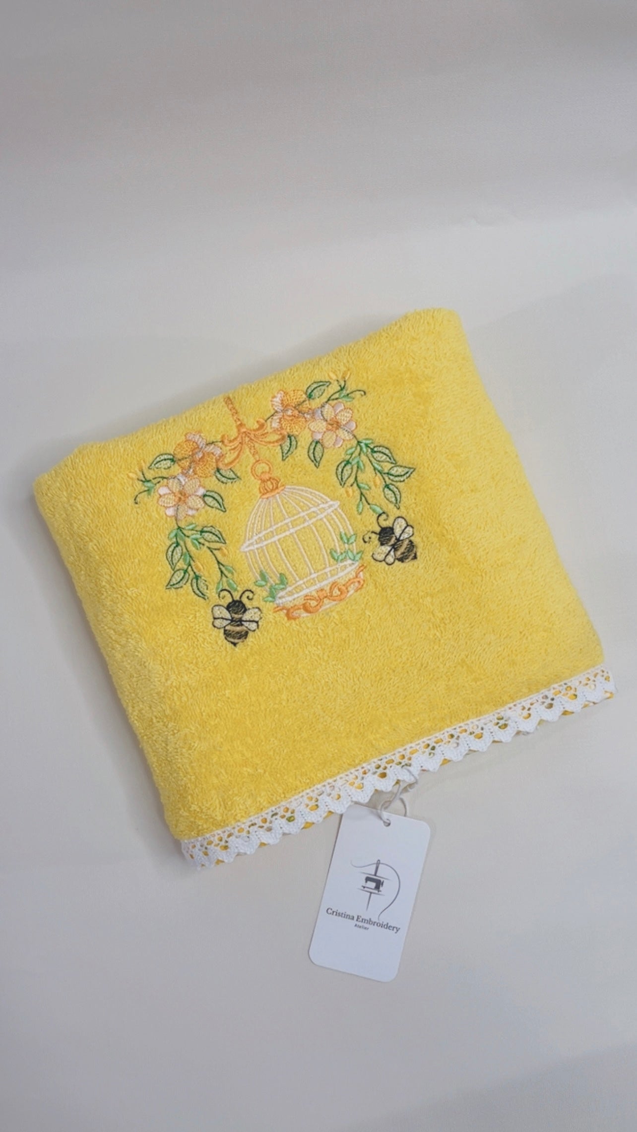 Yellow  - Luxury - Gift Box Baby Girl / Bee Garden / 7 itens