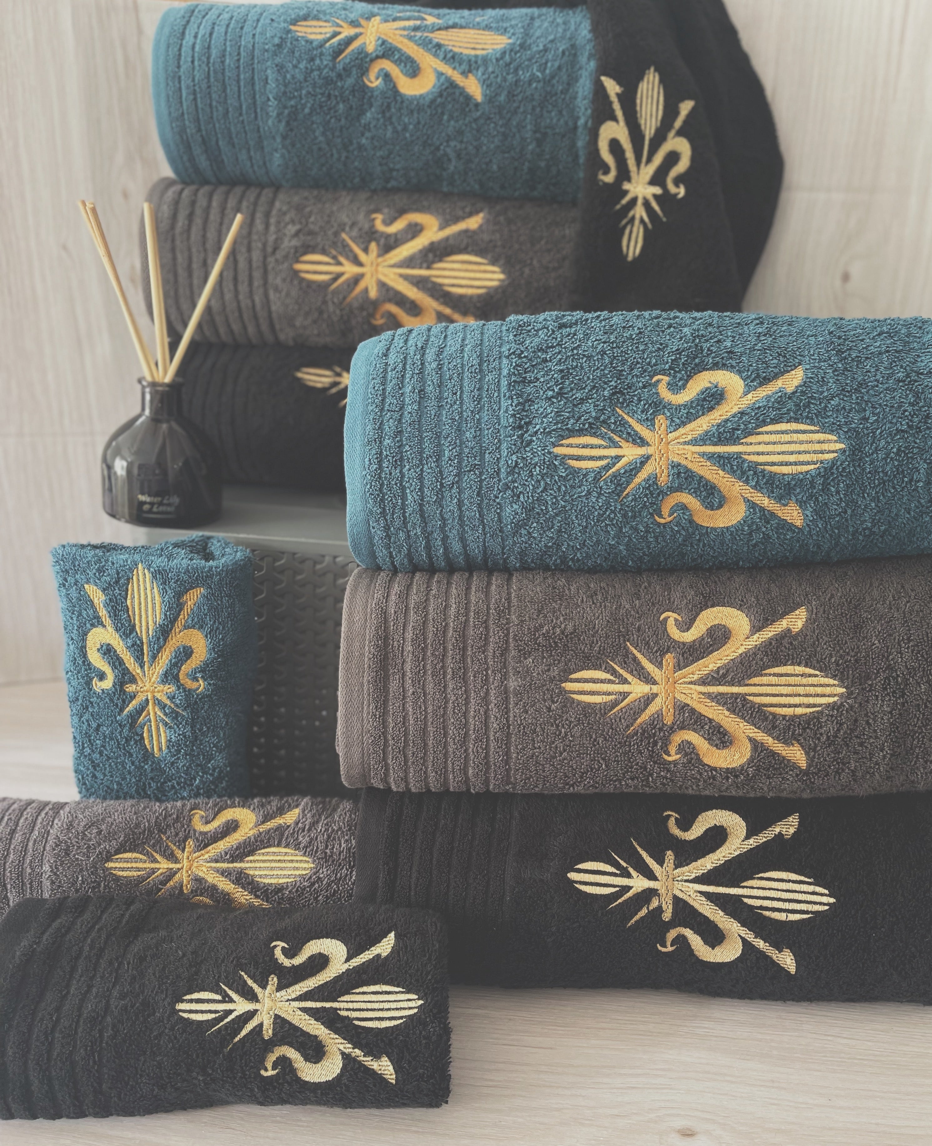 Luxury Embroidered Towel Set for Men – Bath & Hand Towel Onyx Black