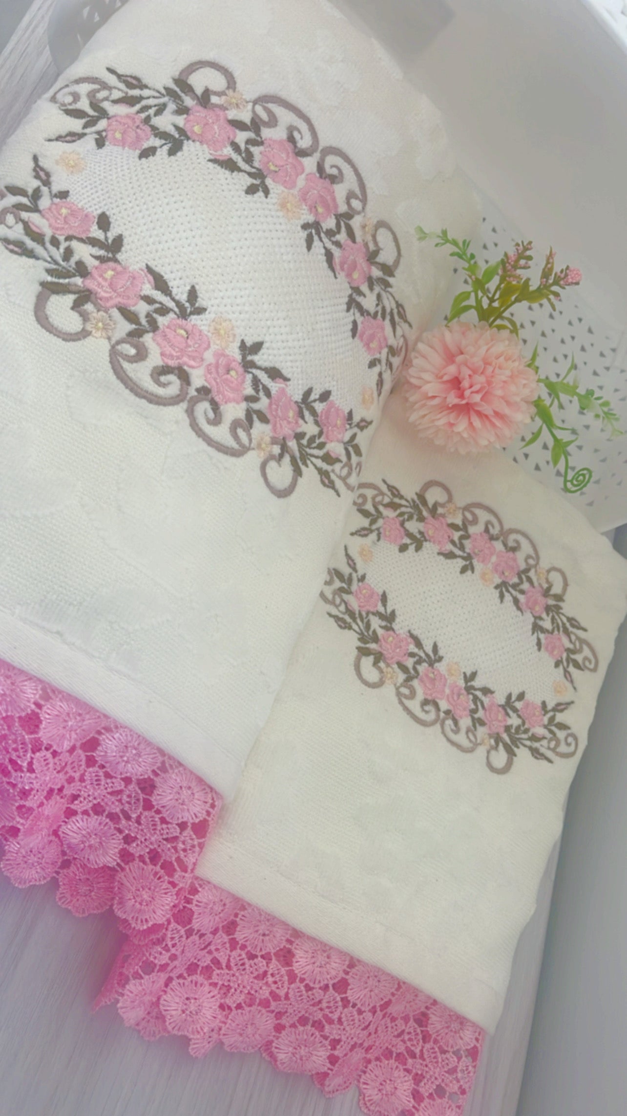 Embroidery Bath Towels Set - Ivory- Flowers Pink