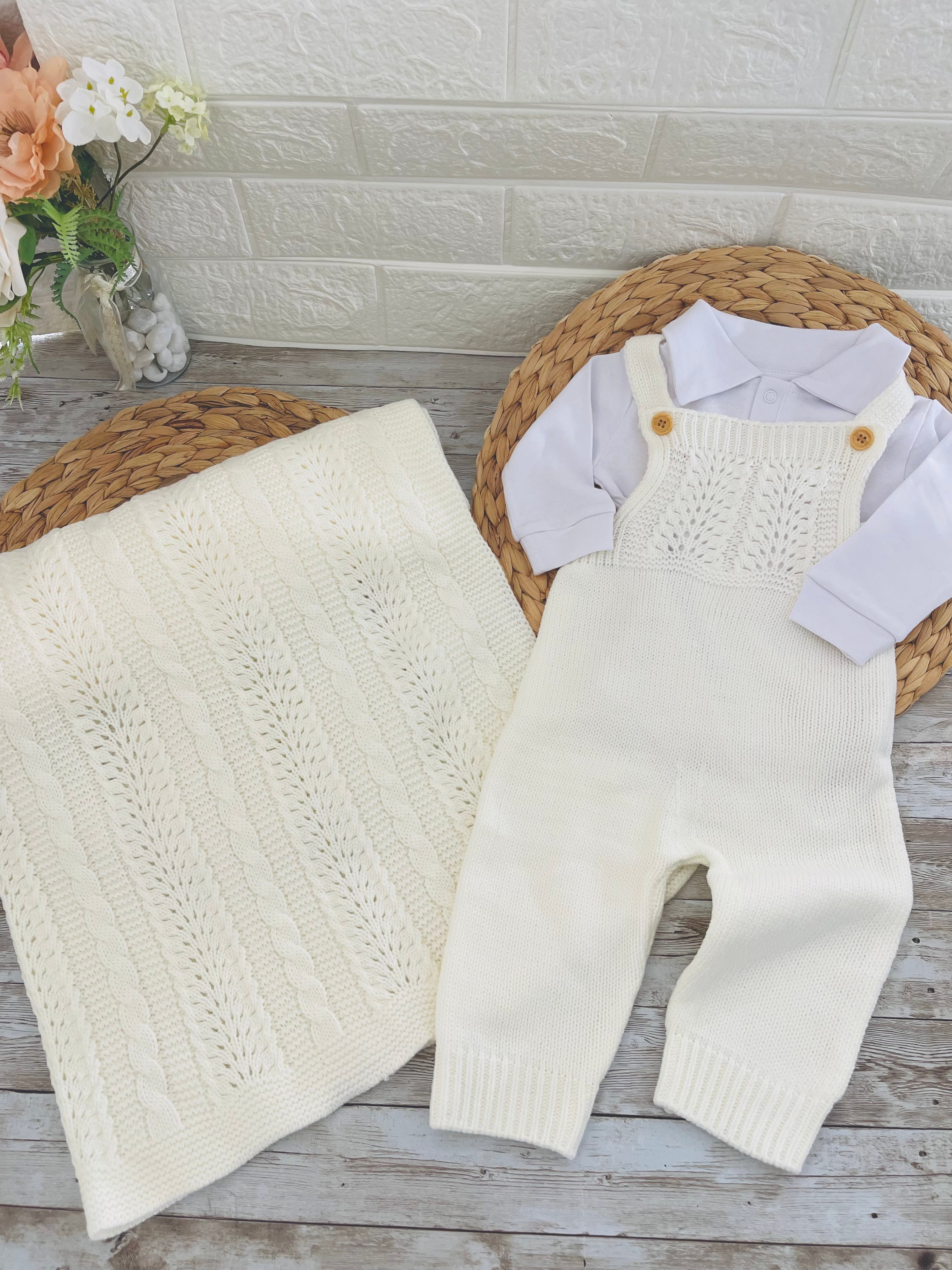 Knitted Baby Coming Home Outfit – 3 Piece Set - Braids (0-3 months)