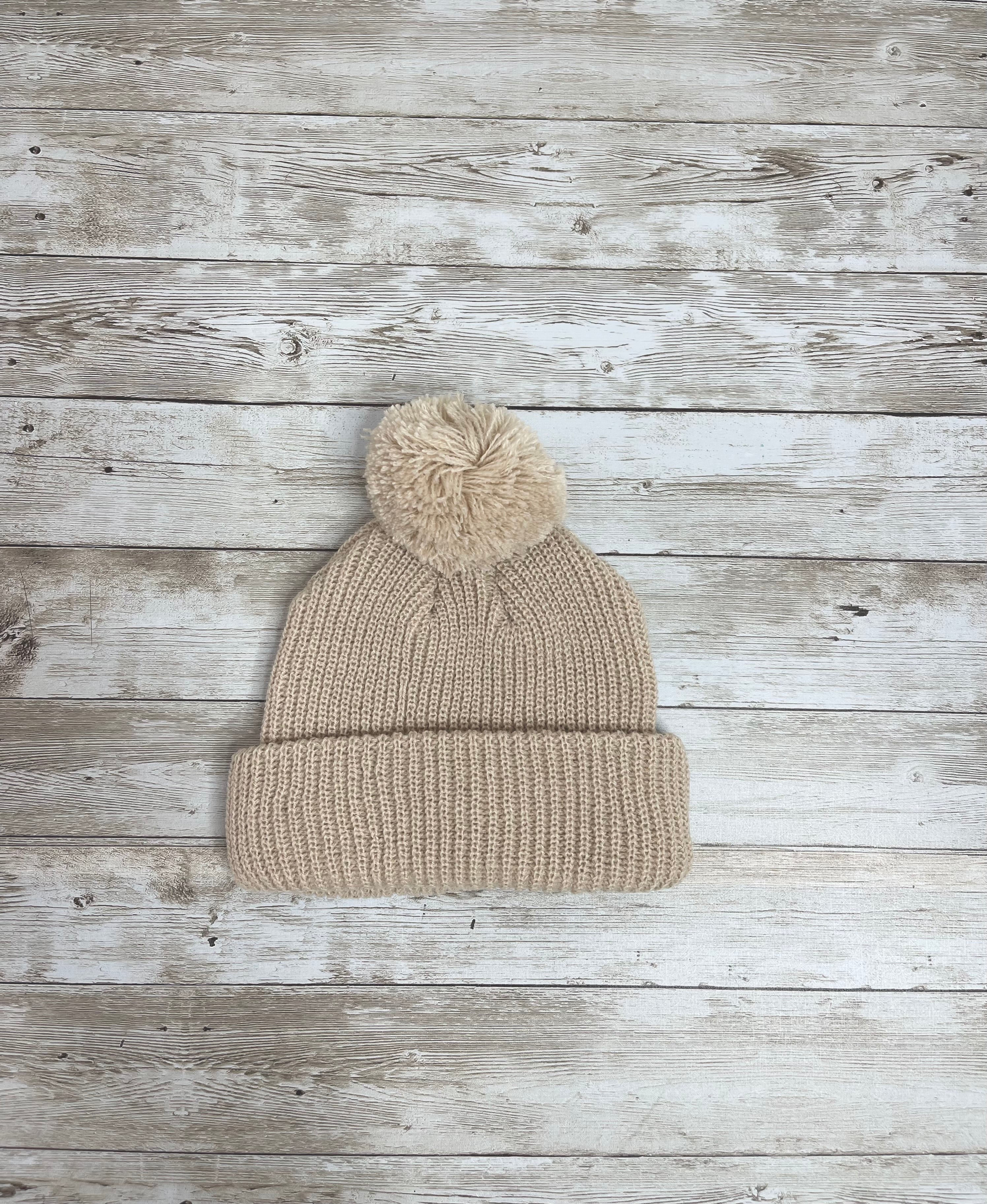 Pom Pom Baby Beanie knitted – Soft & Cozy (3-6 months)