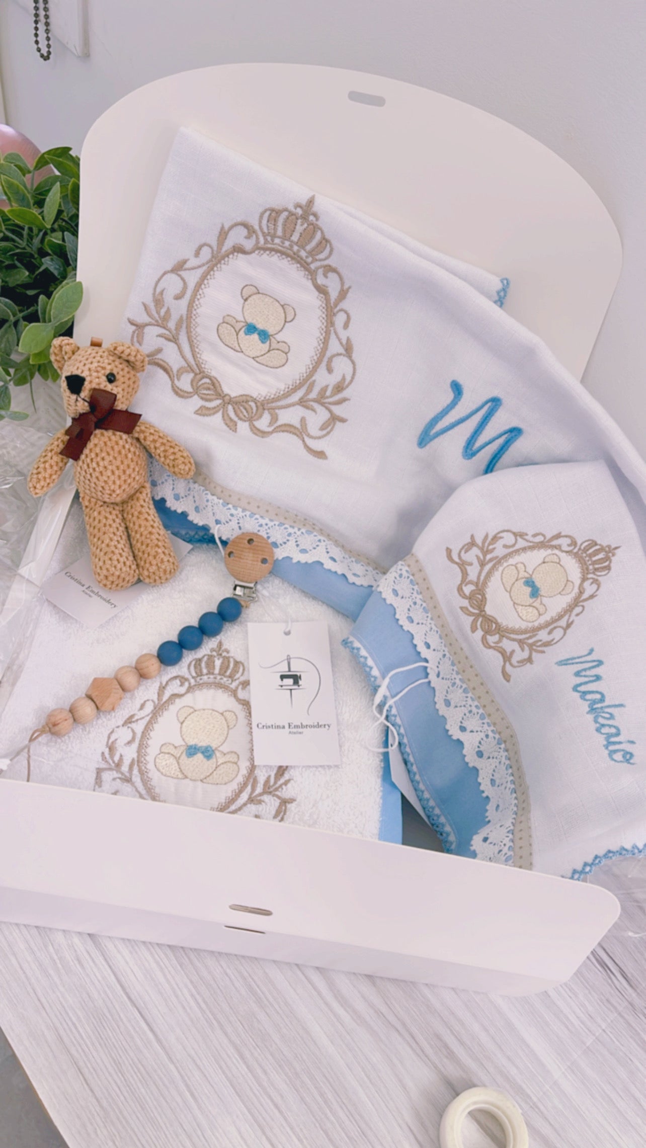 Baby Girl - Gift Box Embroidery Desing - Order Now ( Contact Us)