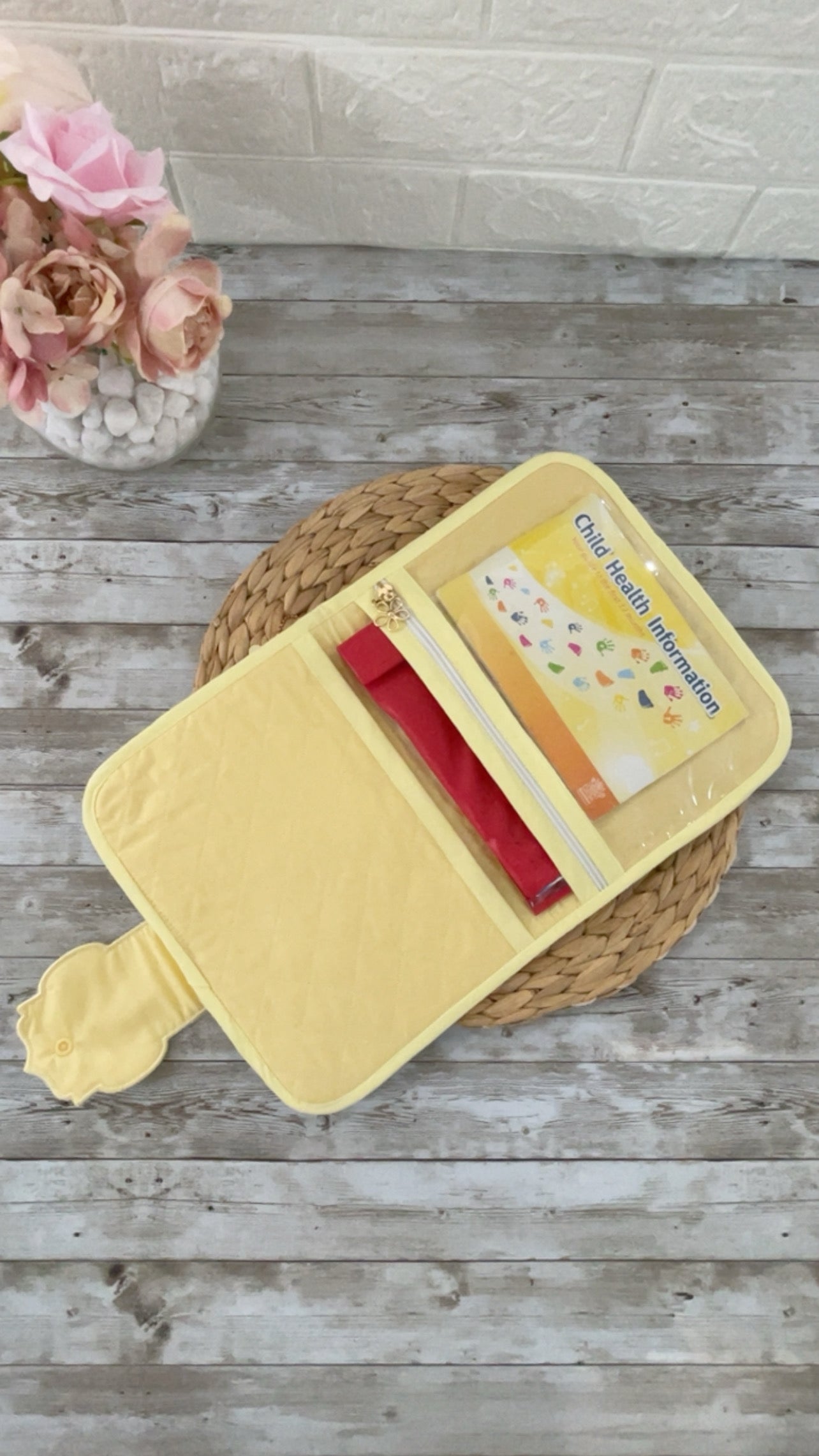 Yellow  - Luxury - Gift Box Baby Girl / Bee Garden / 7 itens