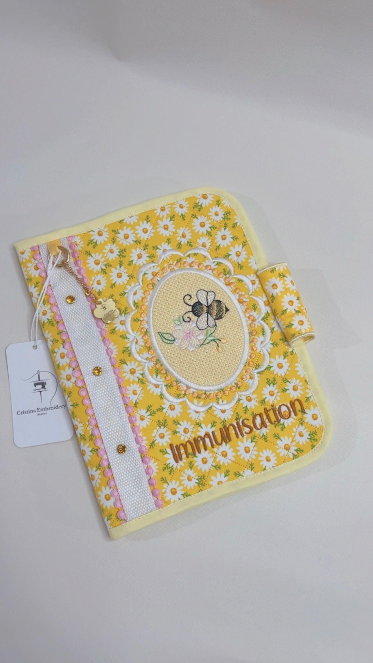 Yellow  - Luxury - Gift Box Baby Girl / Bee Garden / 7 itens