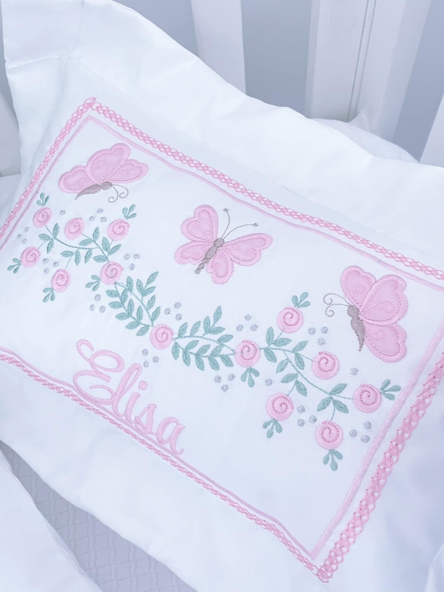 Almofada Decorativa Bordada Personalizado/ Decoration Cushion Embroidery to Baby Room ( Only Order)