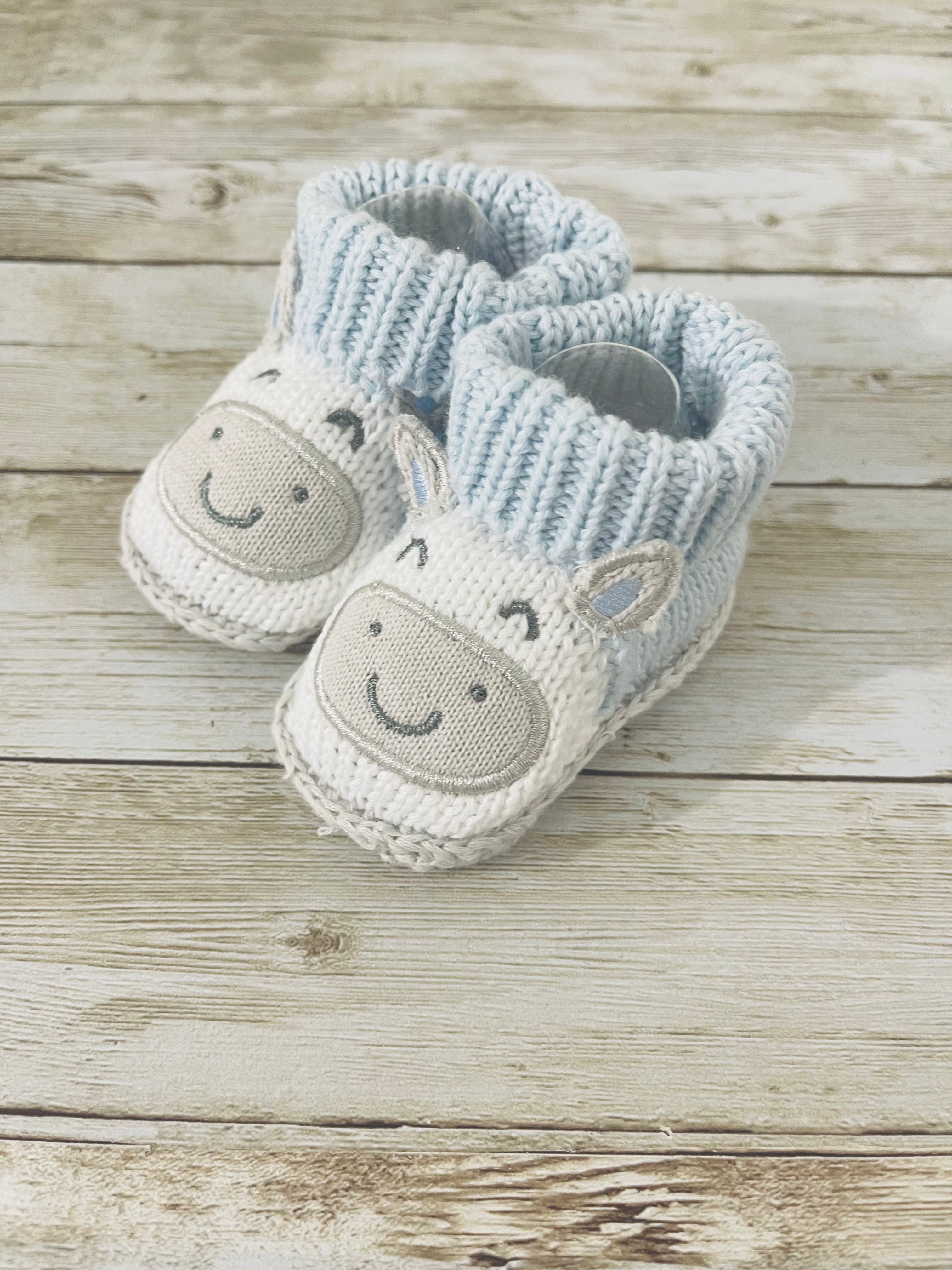 Crochet Booties - Embroidery - Handmade Baby Calf Shoes - Blue/white