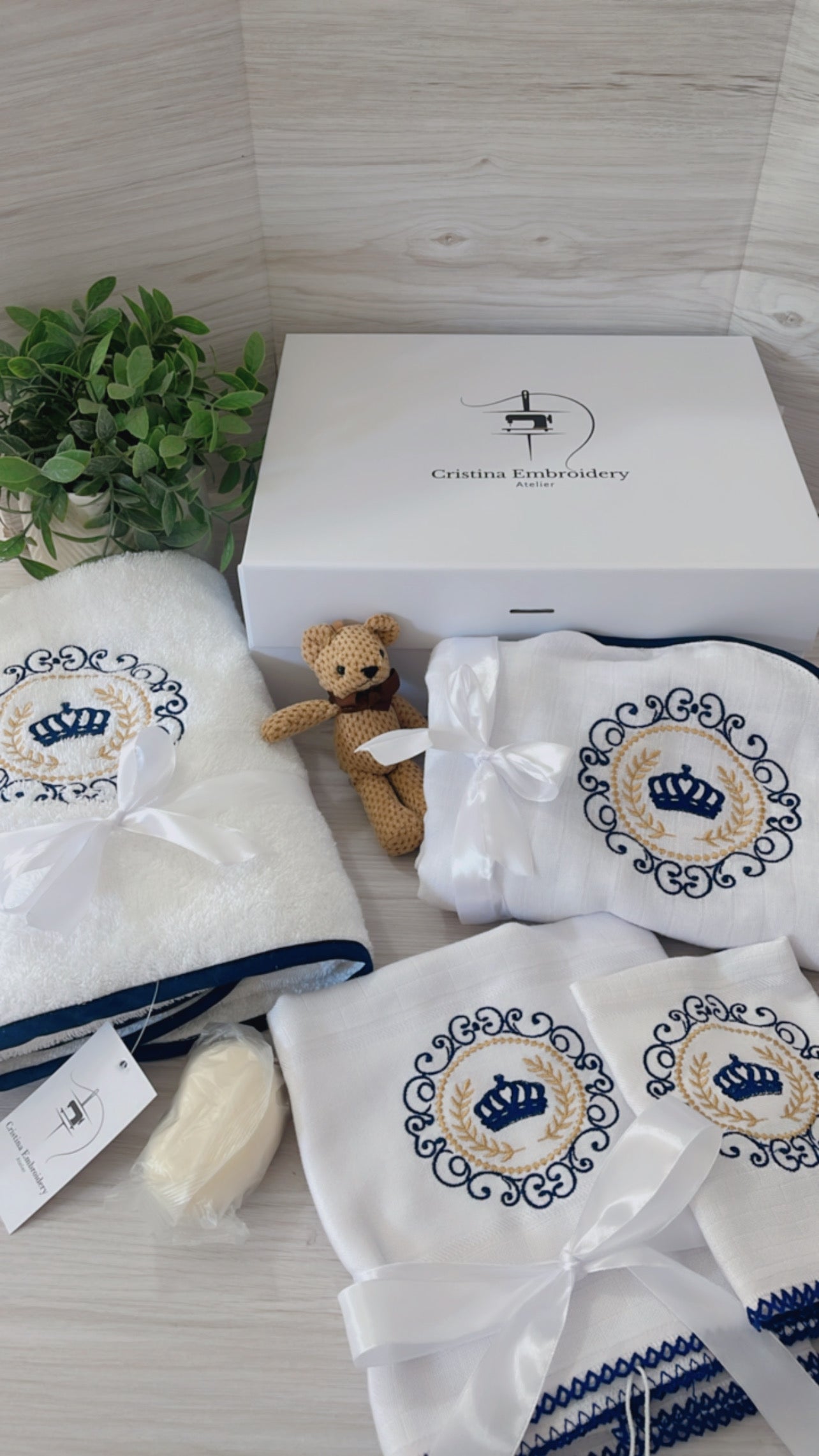 Gift Box Embroidery - Navy Blue Crown Frame 6 item