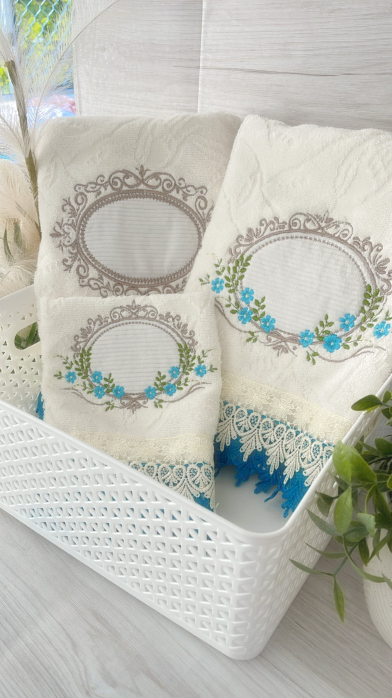 Embroidery Bath Towels Set Invory/ Turquoise