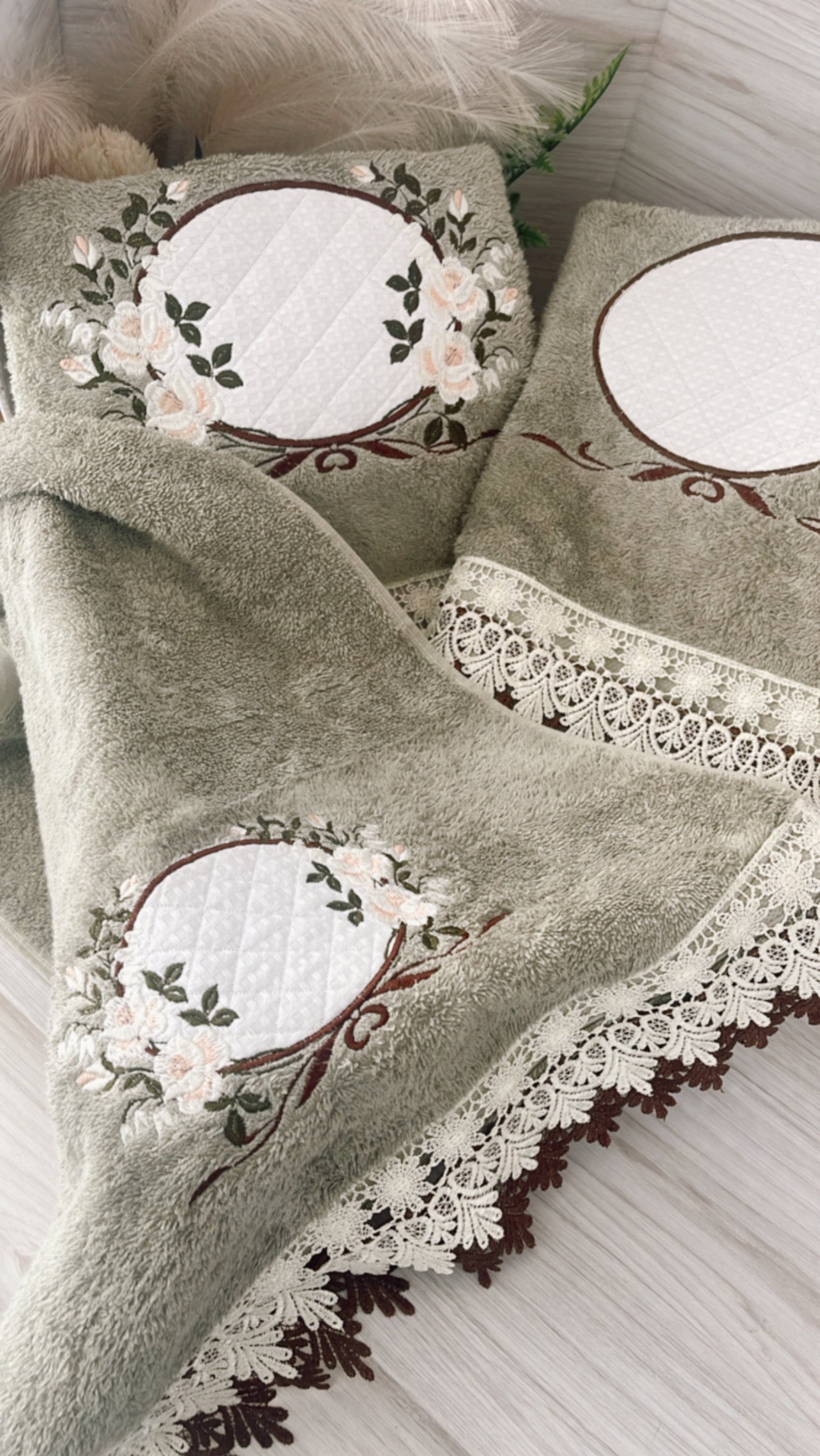 Olive Green Embroidery Bath Towels Set 3 pcs