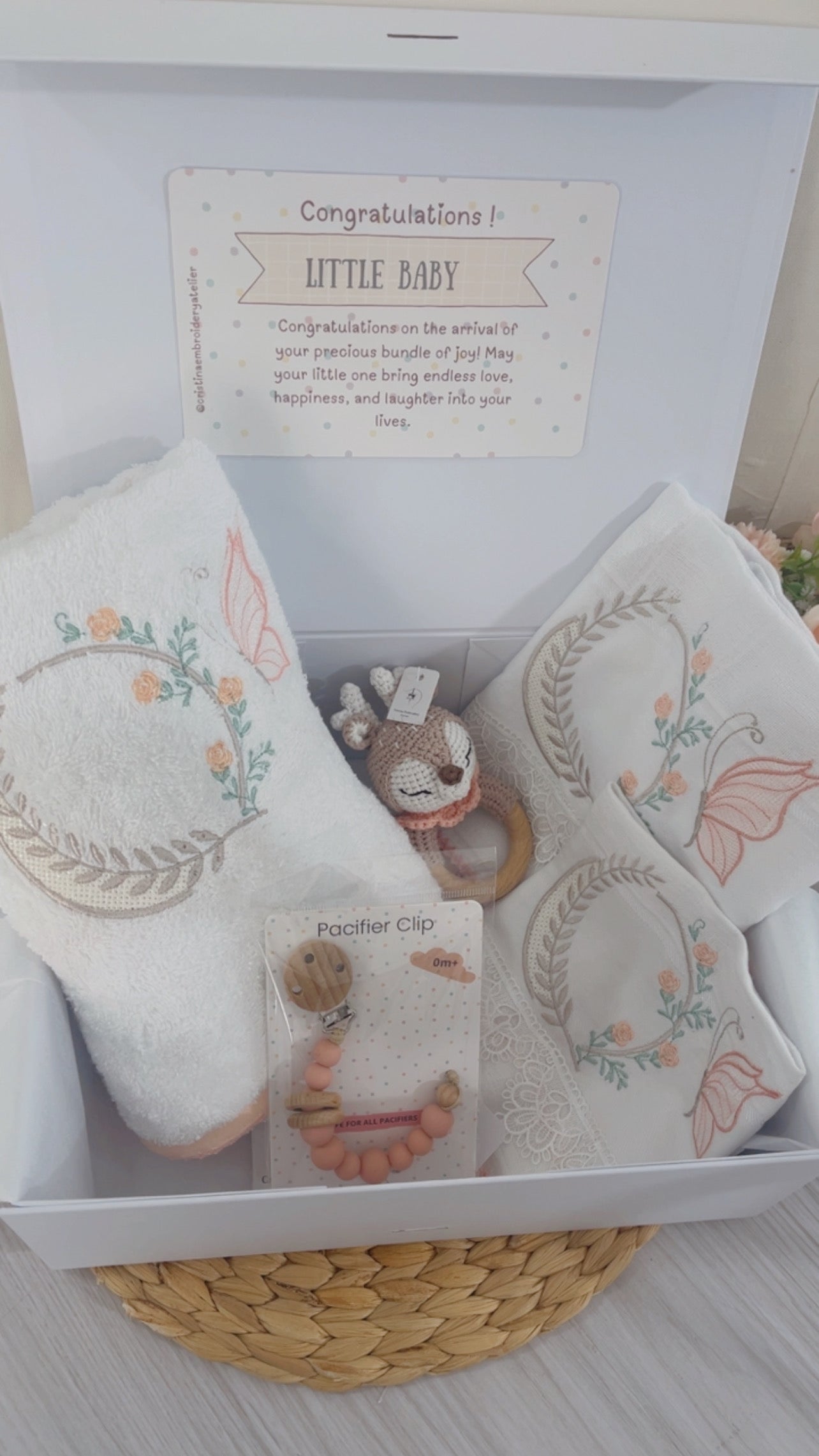 Salmon - Gift Box Baby Girl - Delicate Butterfly 6 itens